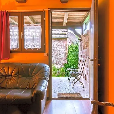 D'hotes Chez Nadine Hamm فندق مبيت وإفطار 3*